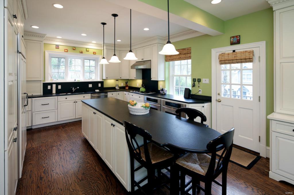 800 Barnes Road Ladue, MO 63124 - Photo 8 of 51 Gallery Image 8