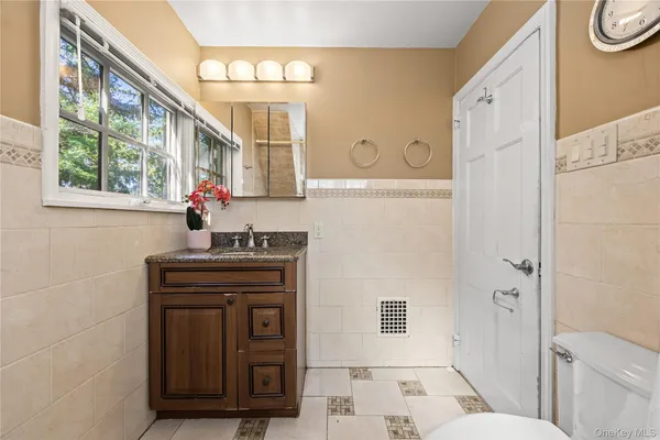 $2,388,888 | 378 Beverly Road | Douglaston