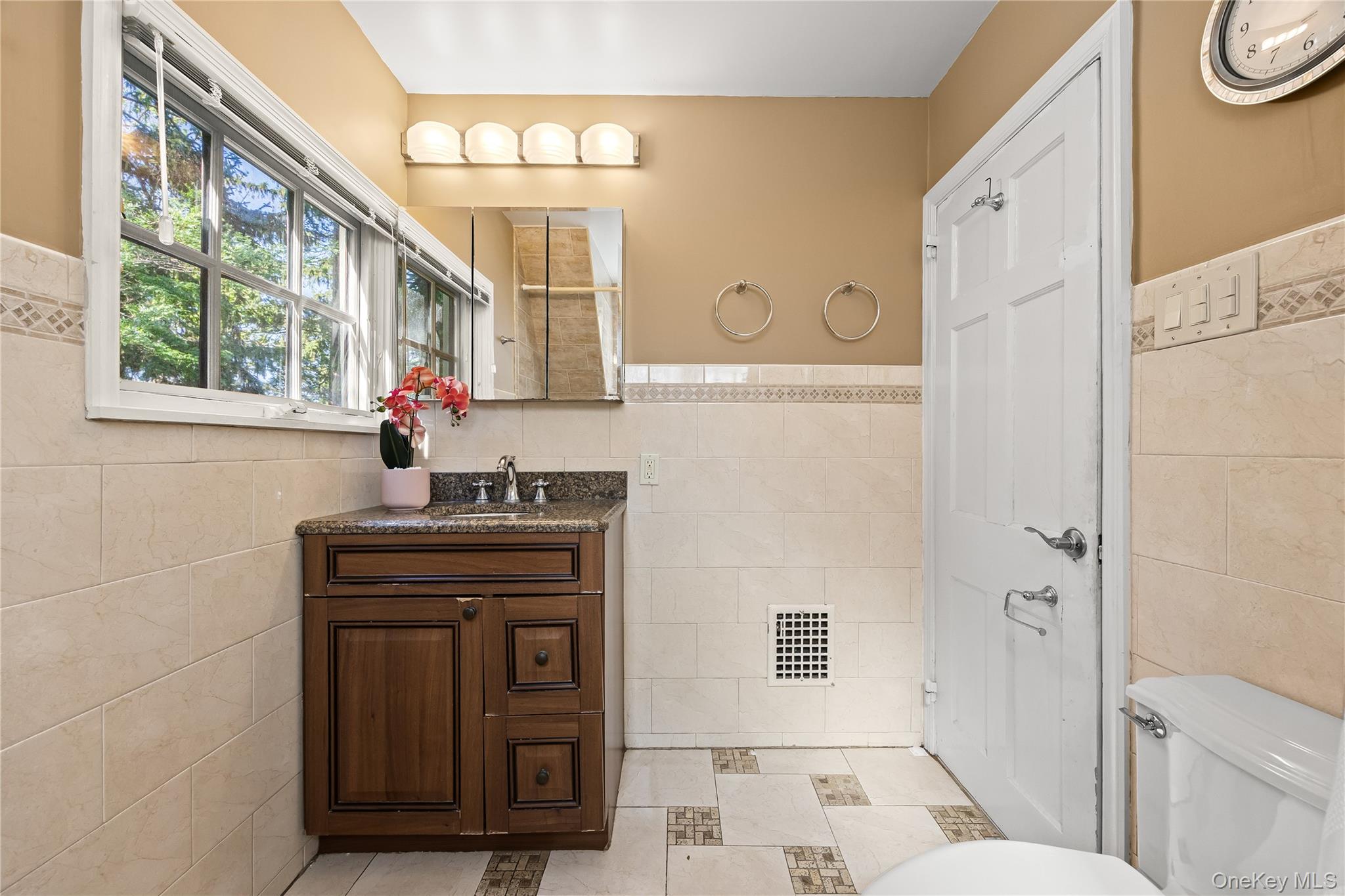 378 Beverly Road Queens, NY 11363 - Photo 35 of 45