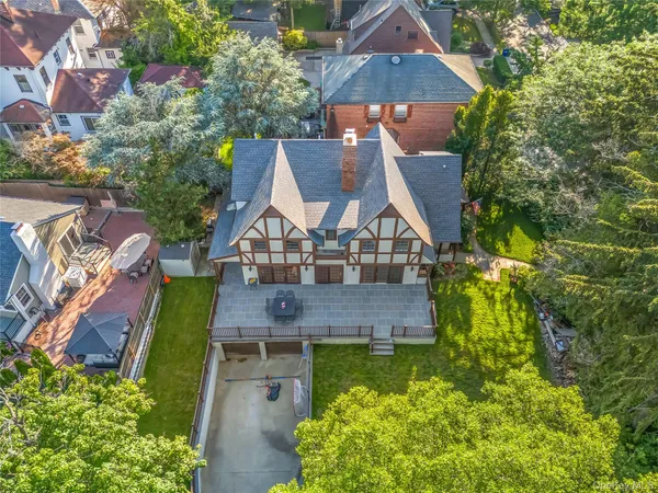 $2,388,888 | 378 Beverly Road | Douglaston