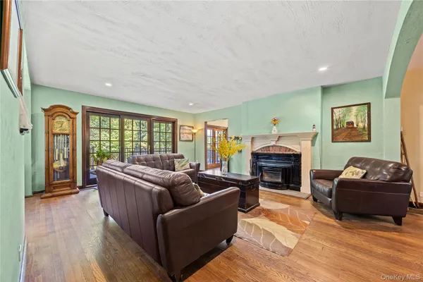 $2,388,888 | 378 Beverly Road | Douglaston