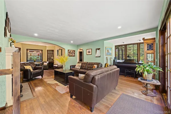 $2,388,888 | 378 Beverly Road | Douglaston
