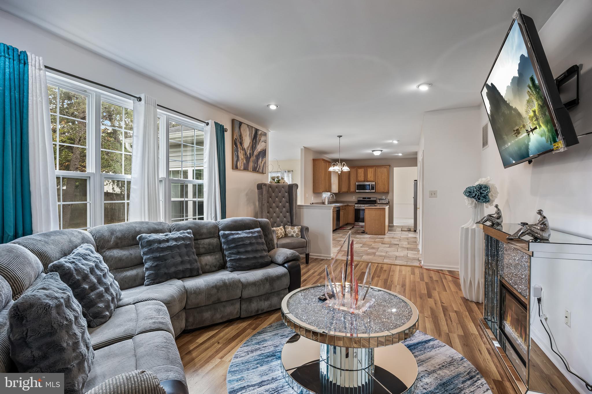 6 Twisting Lane Sicklerville, NJ 08081 - Photo 19 of 39 Family Room