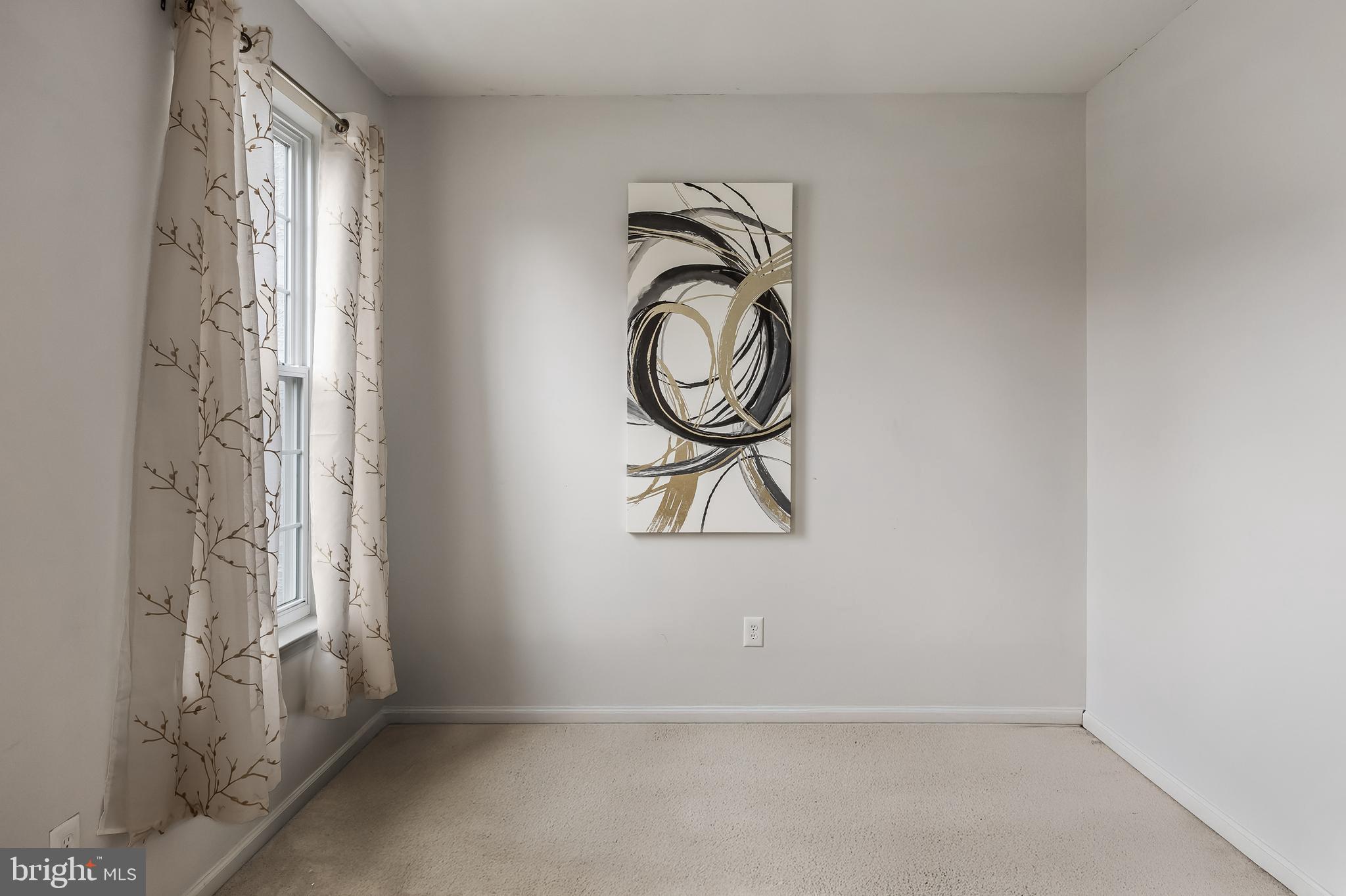 6 Twisting Lane Sicklerville, NJ 08081 - Photo 5 of 39 Office