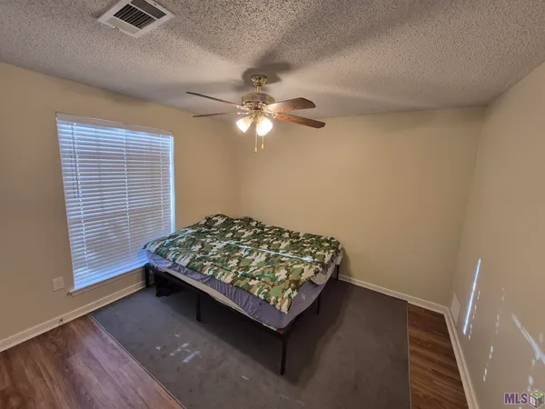$278,000 | 910 Angee Drive, Denham Springs, LA 70726