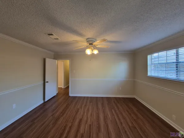 $278,000 | 910 Angee Drive, Denham Springs, LA 70726