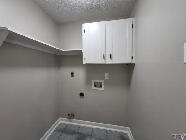 $278,000 | 910 Angee Drive, Denham Springs, LA 70726