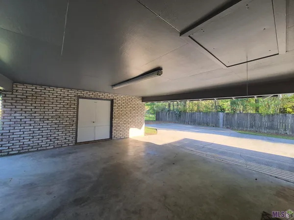 $278,000 | 910 Angee Drive, Denham Springs, LA 70726