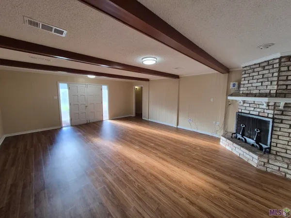 $278,000 | 910 Angee Drive, Denham Springs, LA 70726
