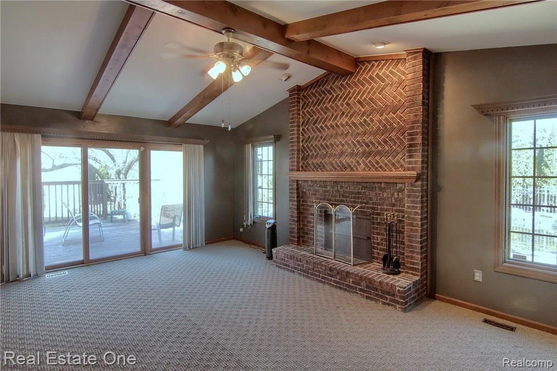 3168 Baypoint Drive Rochester, MI 48309 - Photo 11 of 27 Family_Room_2nd_View.jpg