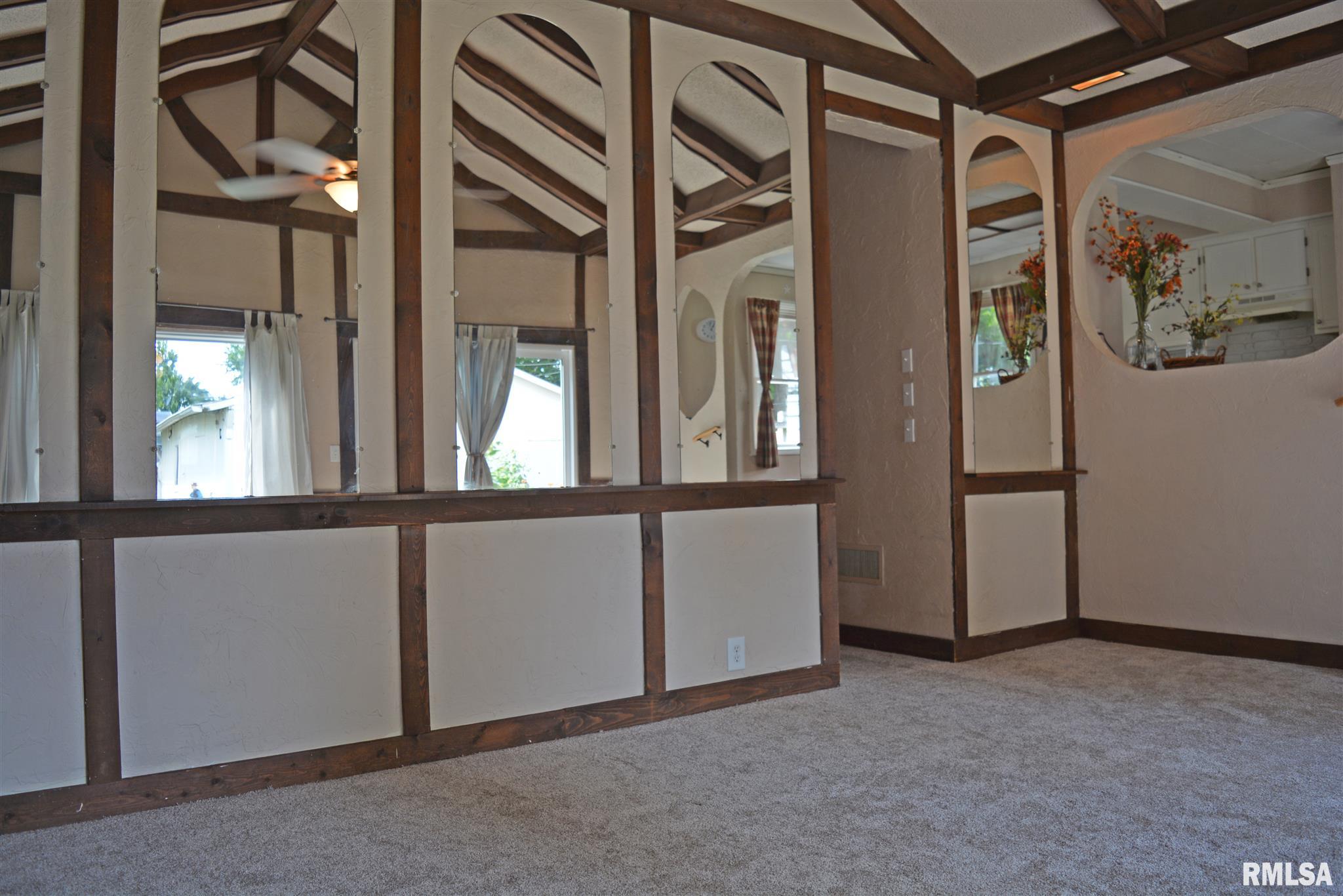 2628 Yale Boulevard Springfield, IL 62703 - Photo 16 of 36 Gallery Image 16