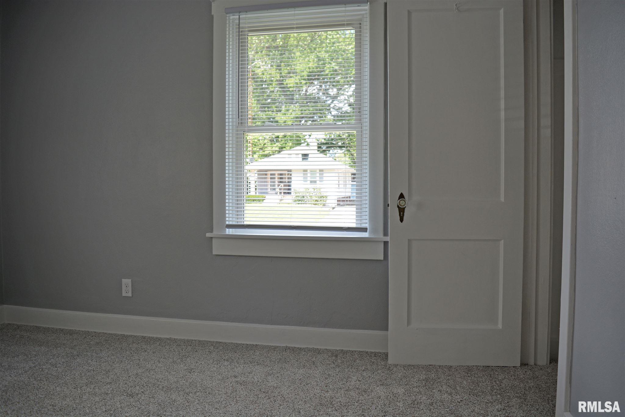 2628 Yale Boulevard Springfield, IL 62703 - Photo 4 of 36 Gallery Image 4