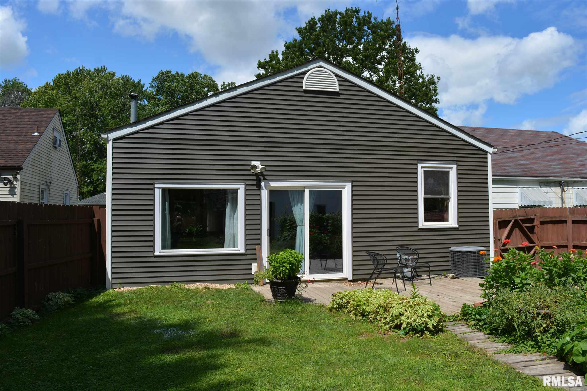 2628 Yale Boulevard Springfield, IL 62703 - Photo 8 of 36 Gallery Image 8