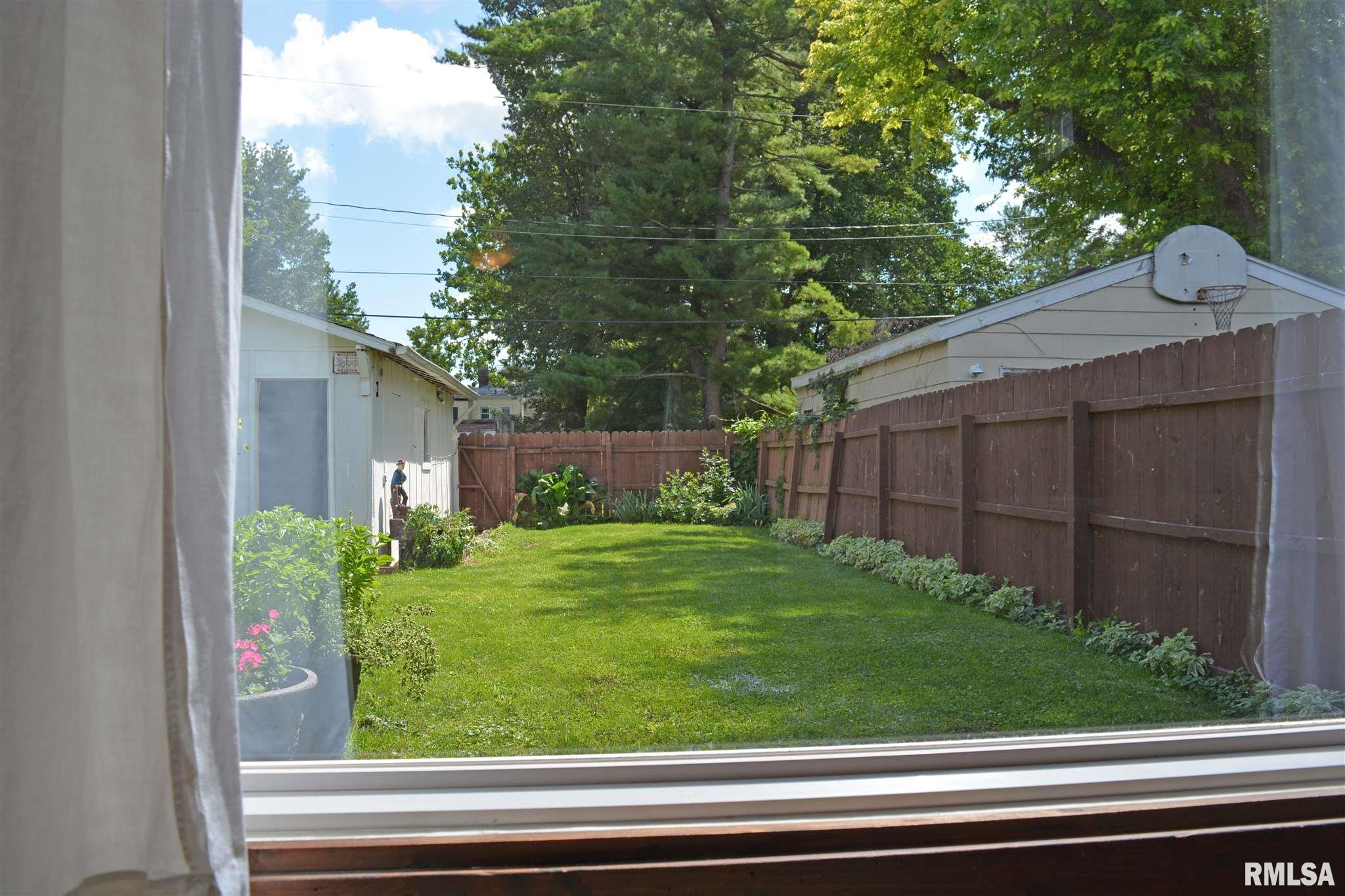 2628 Yale Boulevard Springfield, IL 62703 - Photo 9 of 36 Gallery Image 9