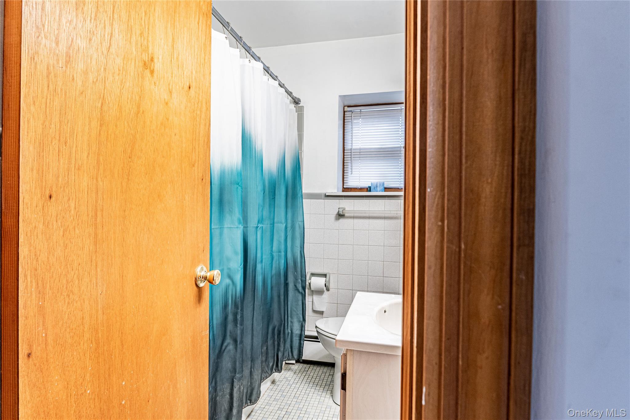 23 Musselman Drive Poughkeepsie, NY 12601 - Photo 13 of 34 Full size bathroom