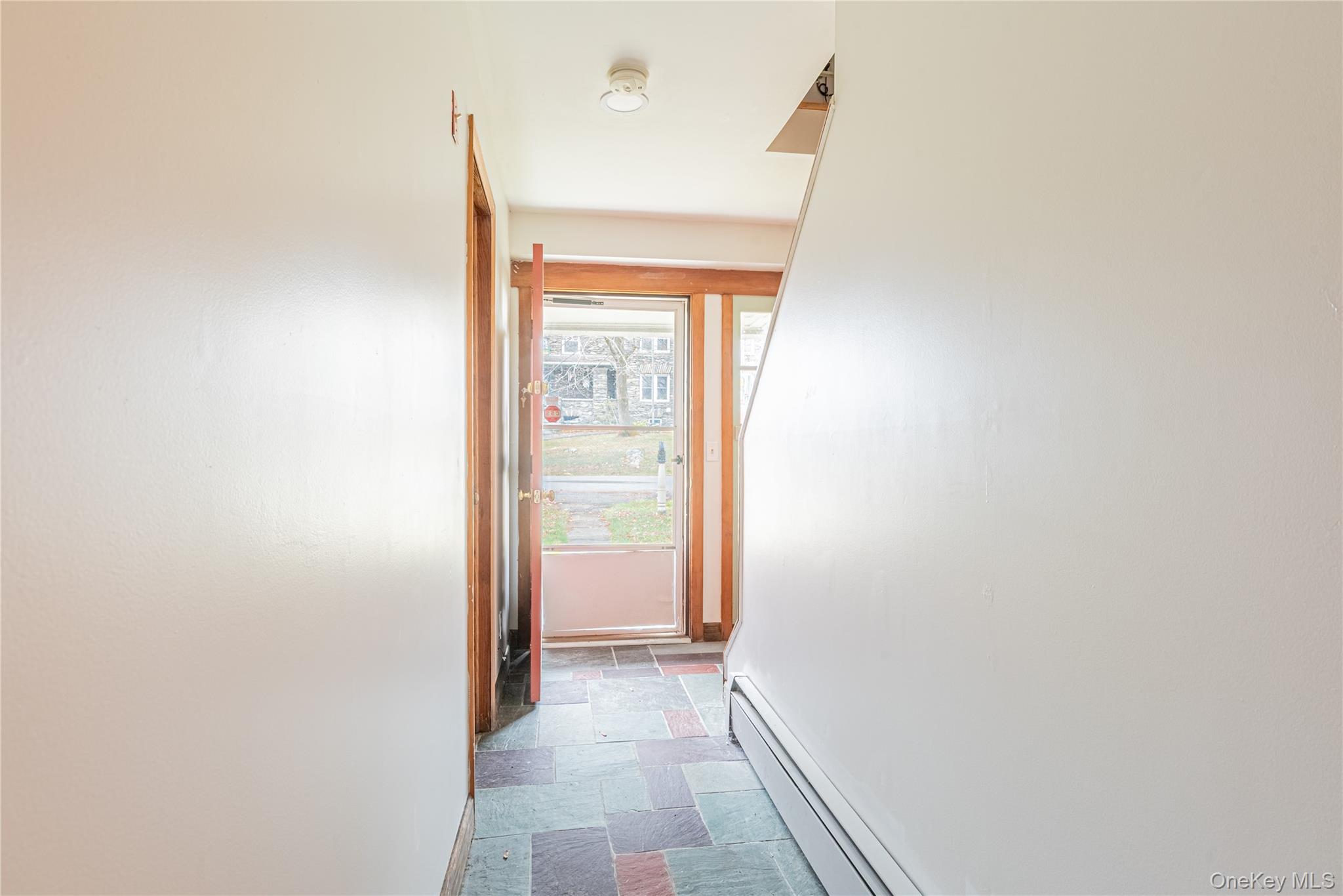 23 Musselman Drive Poughkeepsie, NY 12601 - Photo 5 of 34 Front door entryway