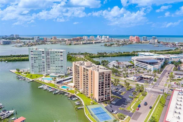 $2,400 | 51 Island Way, Unit 101, Clearwater Beach, FL 33767