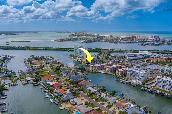 $2,400 | 51 Island Way, Unit 101, Clearwater Beach, FL 33767