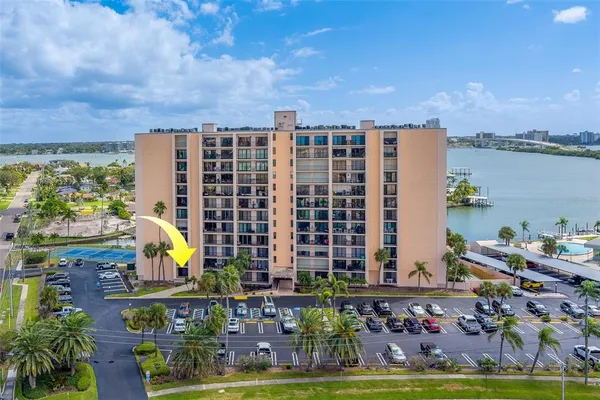 $2,400 | 51 Island Way, Unit 101, Clearwater Beach, FL 33767