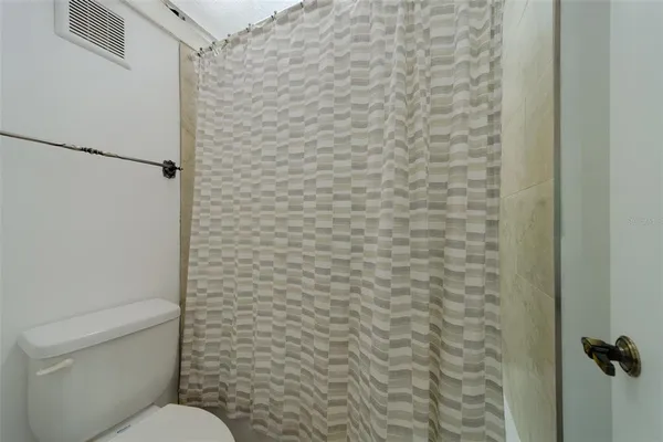 $2,400 | 51 Island Way, Unit 101, Clearwater Beach, FL 33767