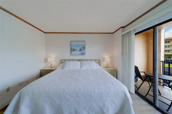 $2,400 | 51 Island Way, Unit 101, Clearwater Beach, FL 33767