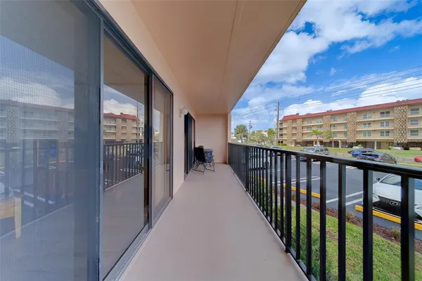 $2,400 | 51 Island Way, Unit 101, Clearwater Beach, FL 33767