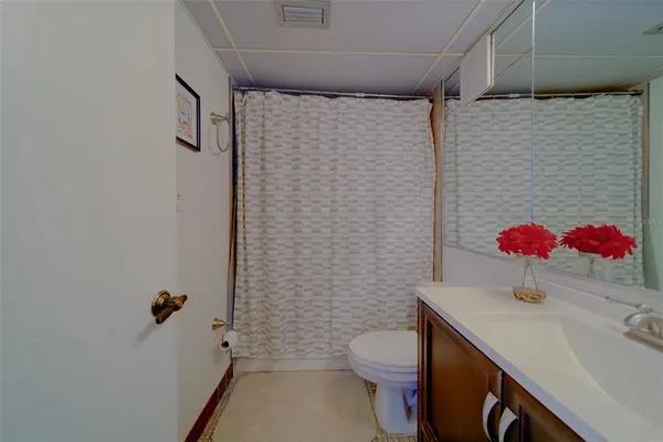 $2,400 | 51 Island Way, Unit 101, Clearwater Beach, FL 33767