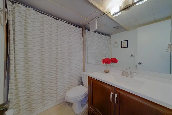 $2,400 | 51 Island Way, Unit 101, Clearwater Beach, FL 33767