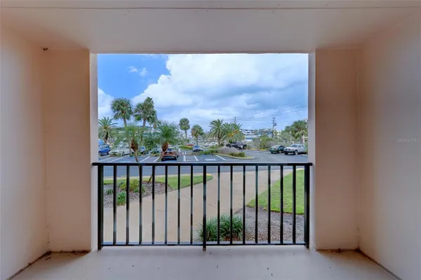 $2,400 | 51 Island Way, Unit 101, Clearwater Beach, FL 33767