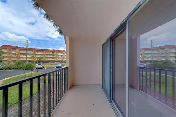 $2,400 | 51 Island Way, Unit 101, Clearwater Beach, FL 33767