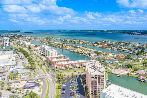 $2,400 | 51 Island Way, Unit 101, Clearwater Beach, FL 33767