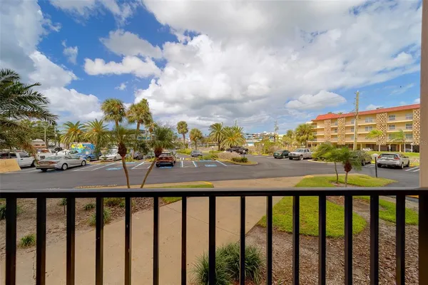 $2,400 | 51 Island Way, Unit 101, Clearwater Beach, FL 33767