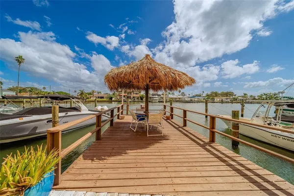 $2,400 | 51 Island Way, Unit 101, Clearwater Beach, FL 33767