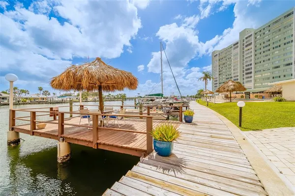 $2,400 | 51 Island Way, Unit 101, Clearwater Beach, FL 33767