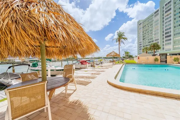 $2,400 | 51 Island Way, Unit 101, Clearwater Beach, FL 33767