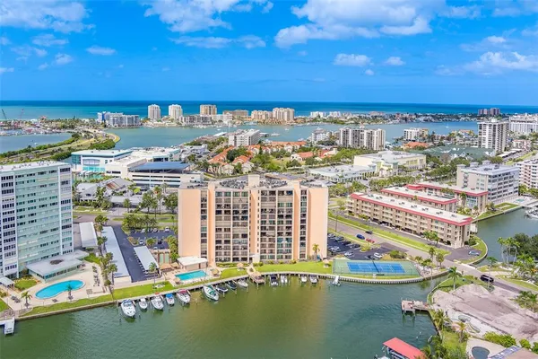 $2,400 | 51 Island Way, Unit 101, Clearwater Beach, FL 33767