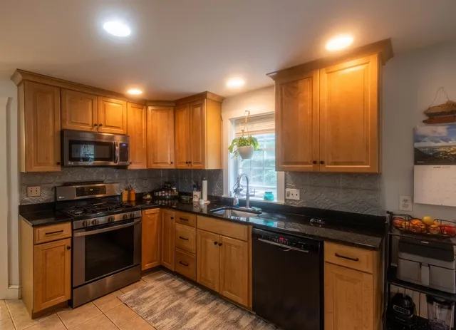 $1,300,000 | 527 Tamworth Road, Tamworth, NH 03886