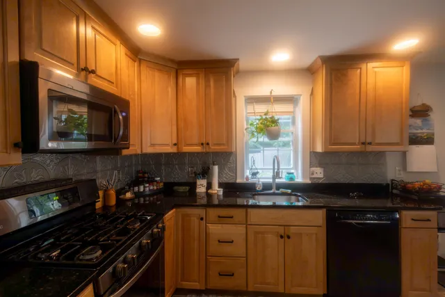 $1,300,000 | 527 Tamworth Road, Tamworth, NH 03886