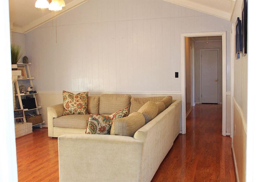 407 Centerville Road Anderson, SC 29625 - Photo 3 of 17 Gallery Image 3
