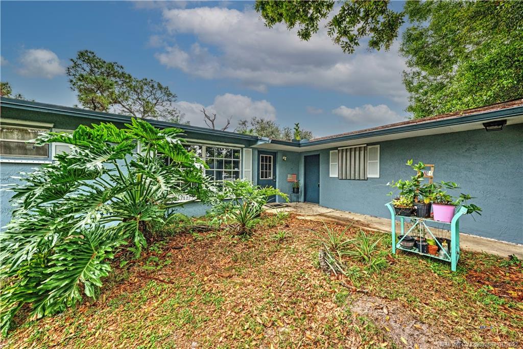3138 Southeast Salerno Road Stuart, FL 34997 - Photo 4 of 24 Gallery Image 4