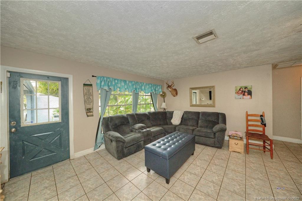 3138 Southeast Salerno Road Stuart, FL 34997 - Photo 5 of 24 Gallery Image 5