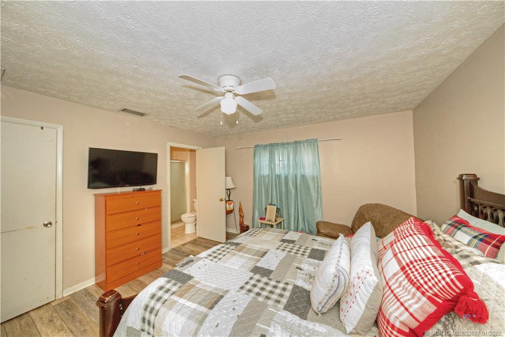 3138 Southeast Salerno Road Stuart, FL 34997 - Photo 9 of 24 Gallery Image 9