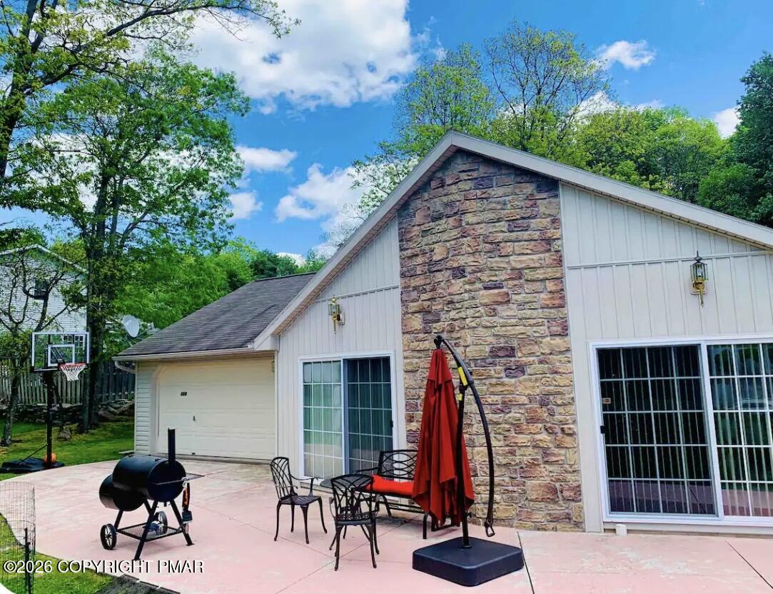 228 Mountain Road Albrightsville, PA 18210 - Photo 2 of 20 IMG_2382