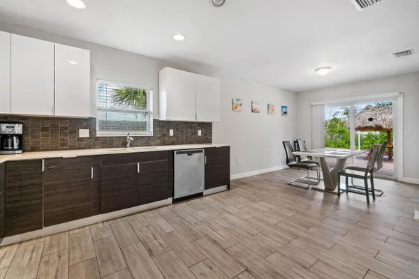 $3,700 | 749 Tallapoosa Street, West Palm Beach, FL 33405