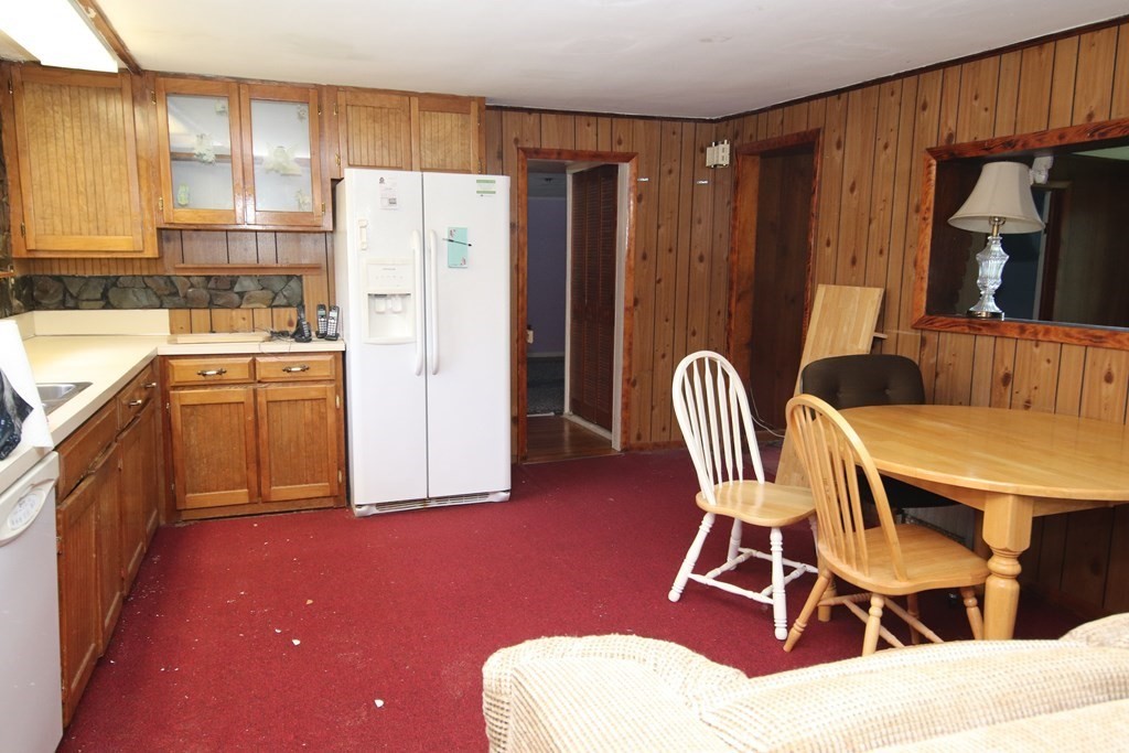 22 Sapphire Road Saugus, MA 01906 - Photo 8 of 22 Gallery Image 8