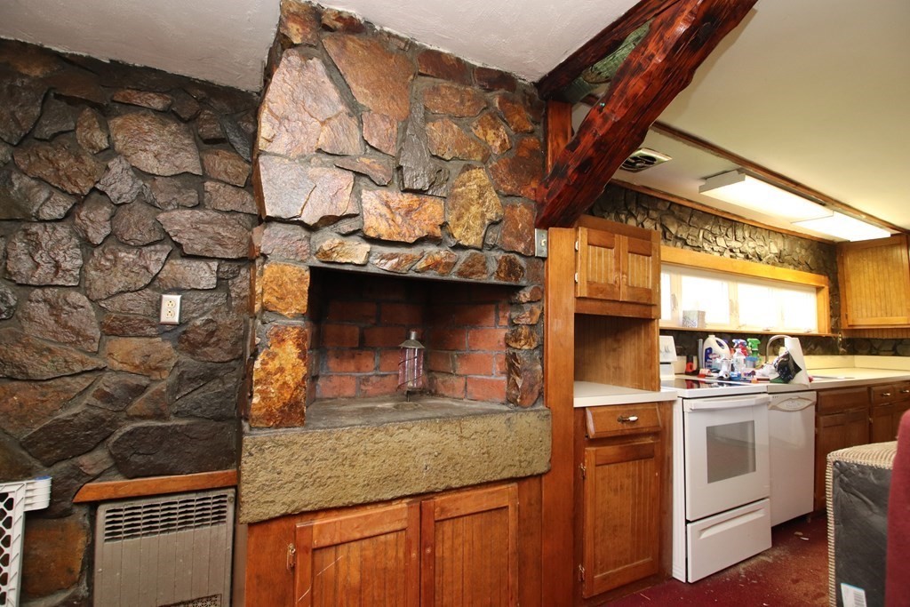 22 Sapphire Road Saugus, MA 01906 - Photo 10 of 22 Gallery Image 10