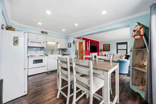 $209,900 | 5905 South Kings Highway, Unit A336, Myrtle Beach, SC 29575