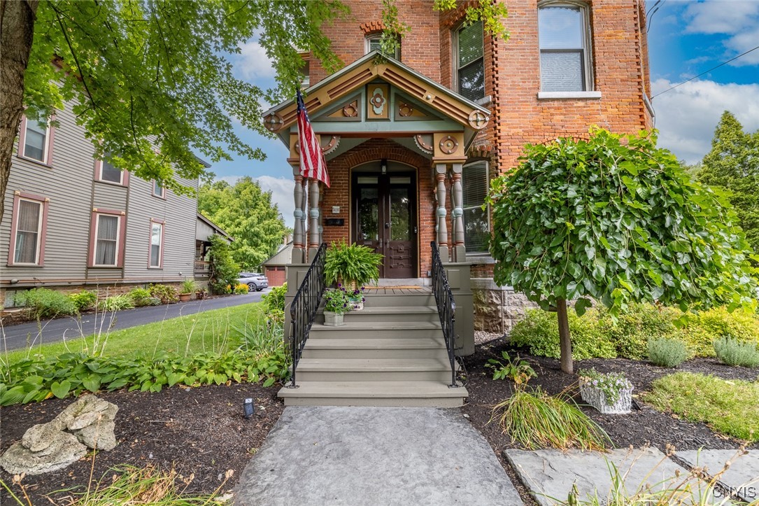 341 Broad Street Oneida, NY 13421 - Photo 1 of 1