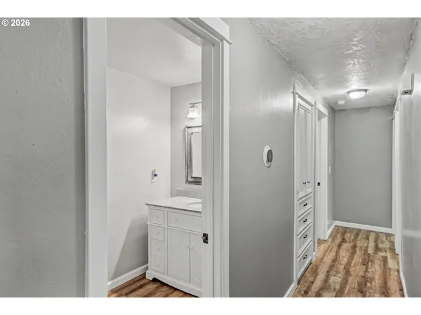 $429,500 | 2120 Lafayette Street Southeast, Albany, OR 97322