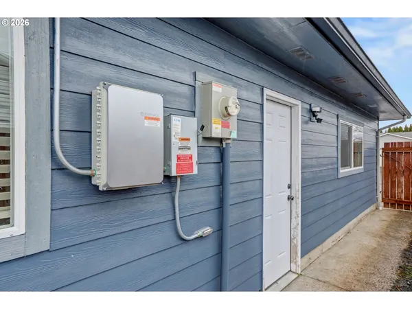 $429,500 | 2120 Lafayette Street Southeast, Albany, OR 97322
